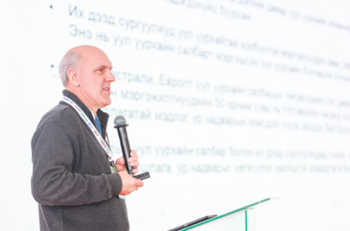 Уул уурхайн шилдэг мэргэжилтнүүдийг Монголдоо бэлтгэхээр боллоо